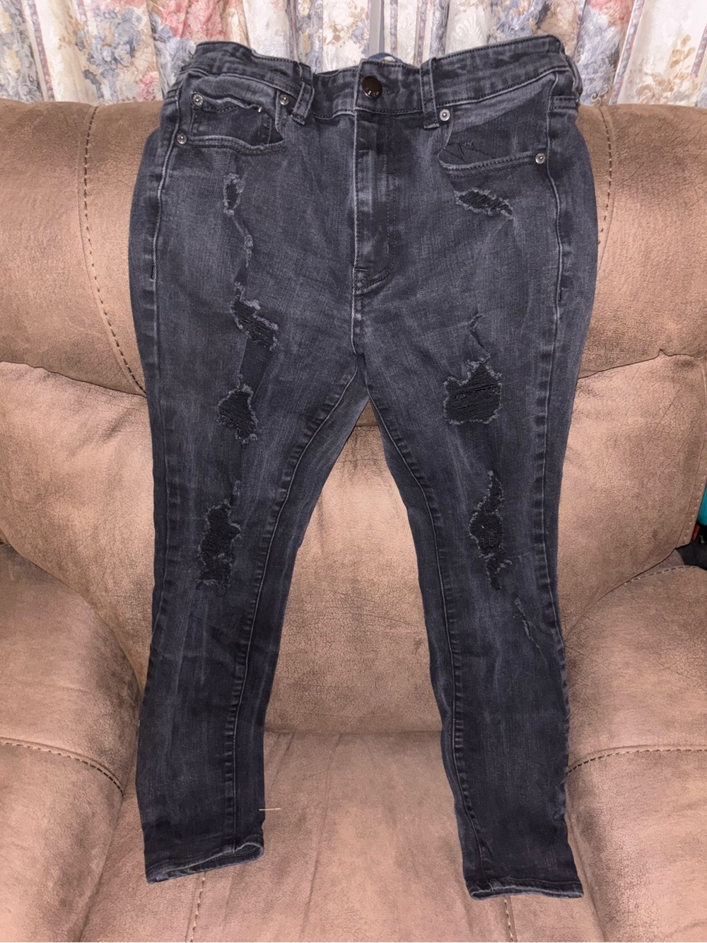 Aeropostale Black Distressed Skinny Jeans
